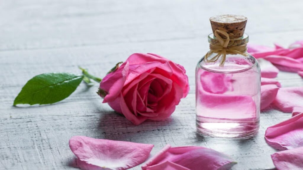 Benefits of rose water on face
